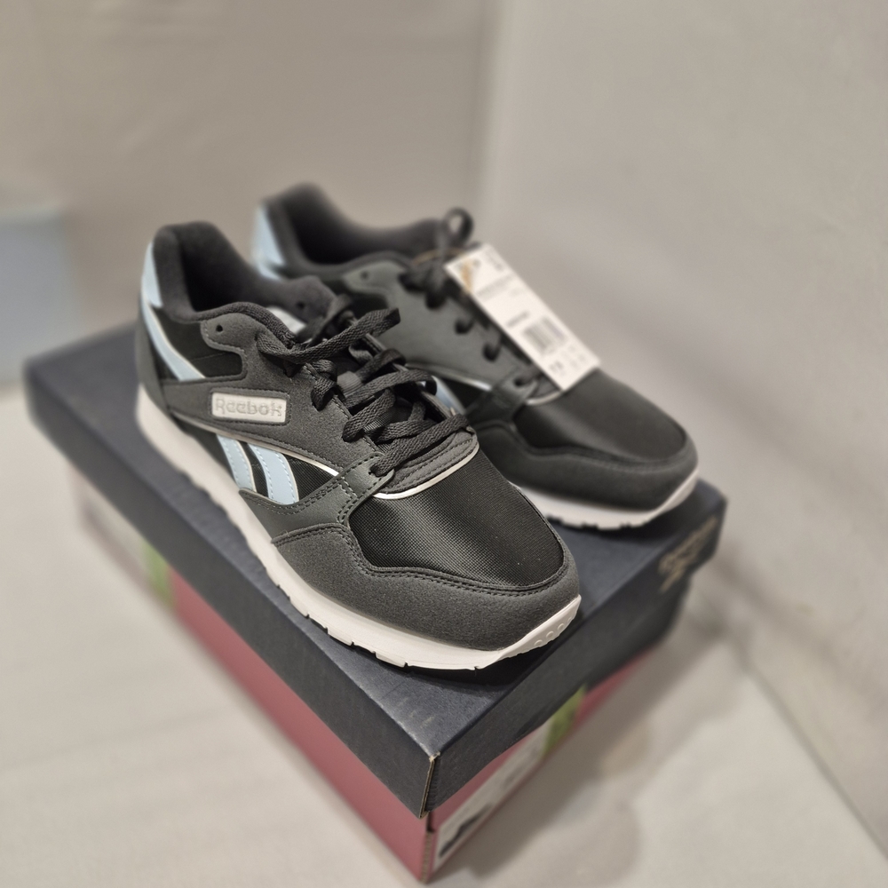 New In Box Reebok Ultra Flash Athletic Shoes Size 7, Walking, Running Sports.
